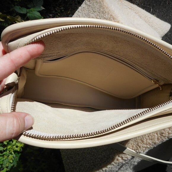 Vintage Coach Sutton Zip Bag 9814 NWOT, in Bone - Picture 5 of 11